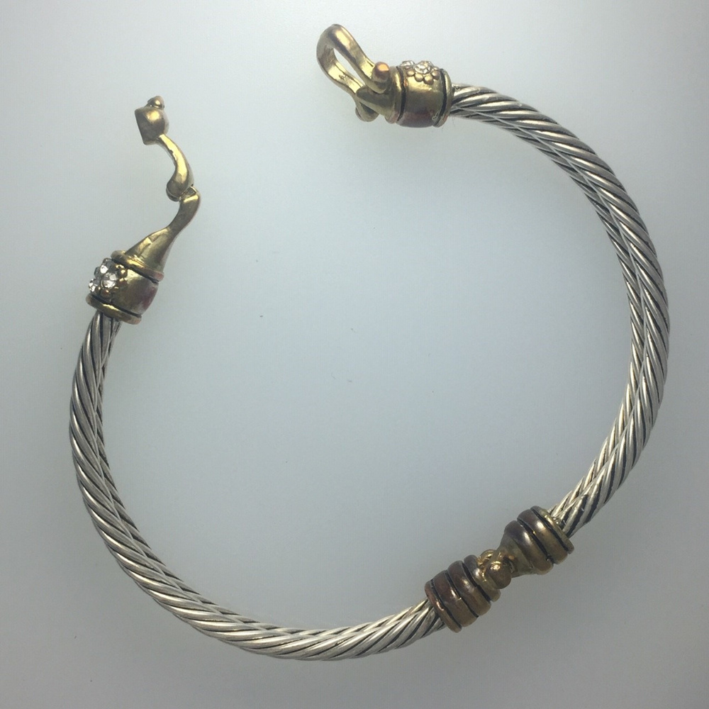 Hinged Twisted Cable Bracelet